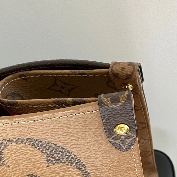 Louis Vuitton Monogram Reverse On The Go GM - Picture 8 of 14